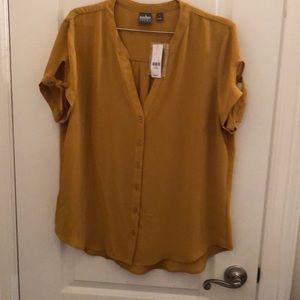 Women’s hi-lo top